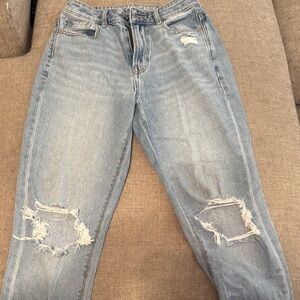 American Eagle Outfitters Light Blue Distressed Boyfriend Jeans